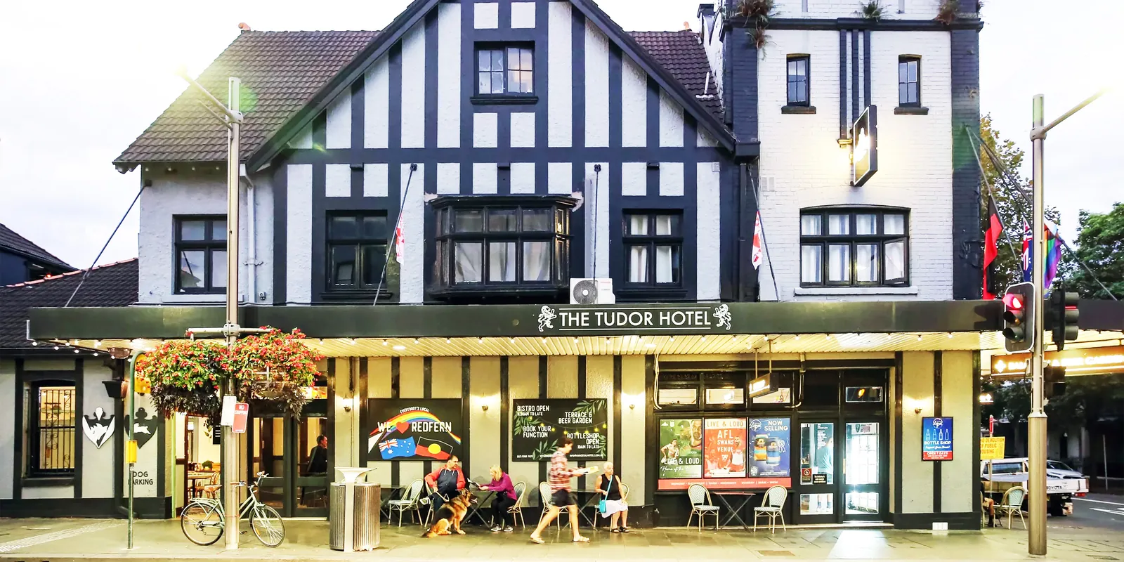 Photo for Sqs Mondays #89 - Tudor Hotel Redfern